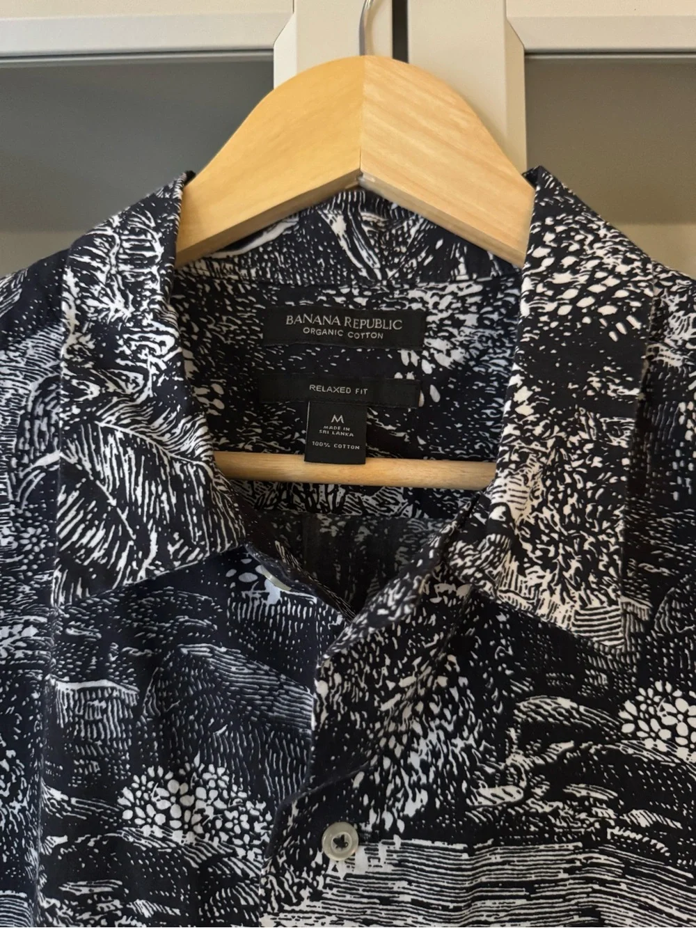 Banana Republic Black & White Painterly Graphic Button-Up